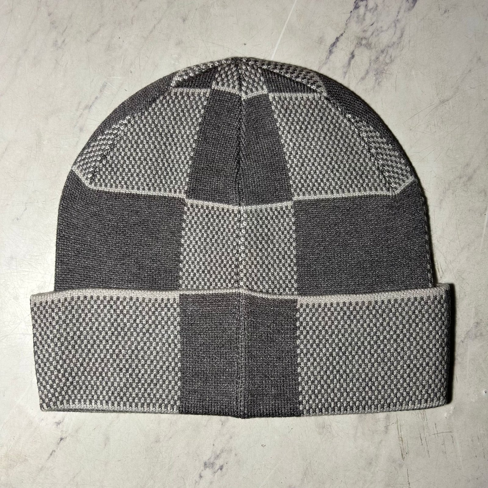 LV BEANIE & SCARF SET - Image 11