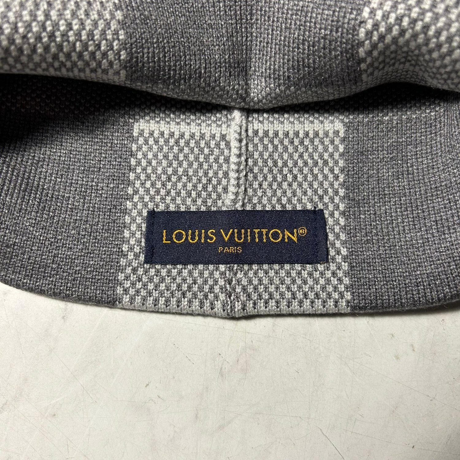 LV BEANIE & SCARF SET - Image 7
