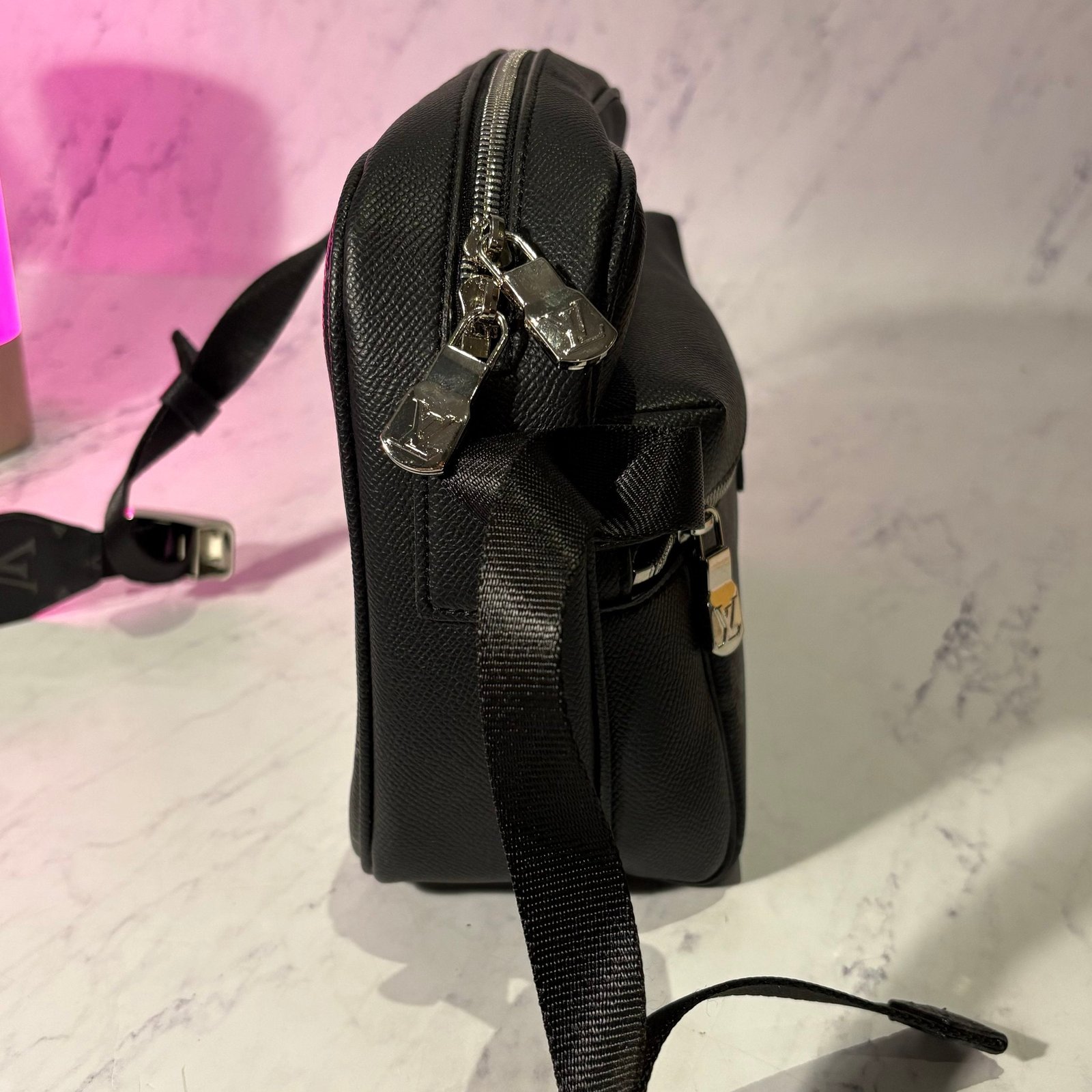 LV OUTDOOR BUM BAG - Image 11