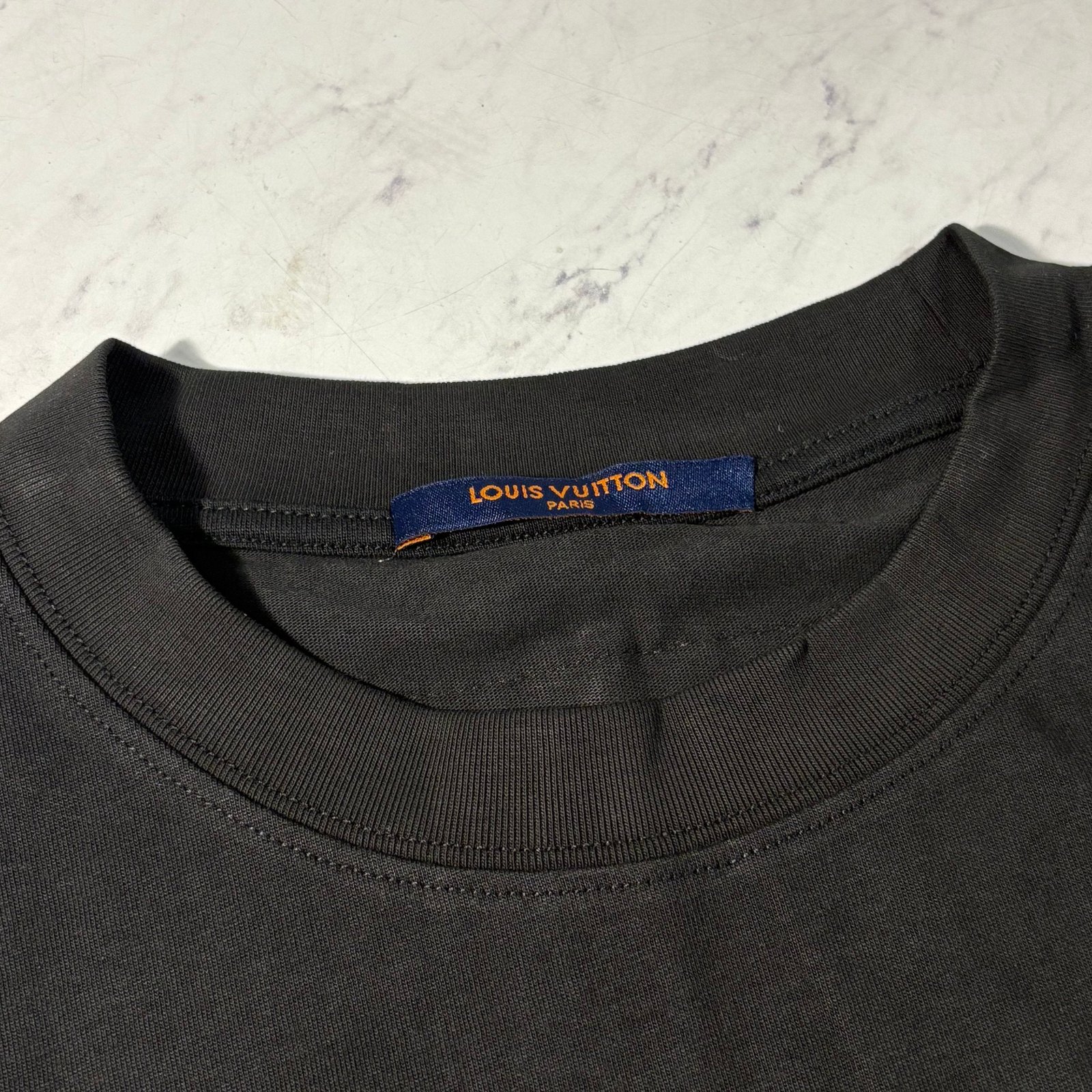LV GRADIENT T-SHIRT (BLACK SIZE S-XL) - Image 7