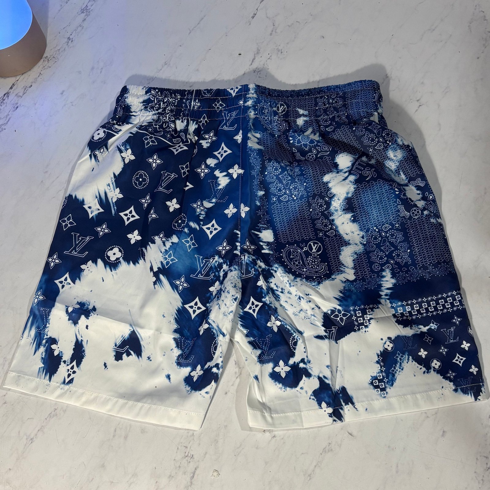 LV BANDANA SWIM SHORTS (SIZE M-XL) - Image 5