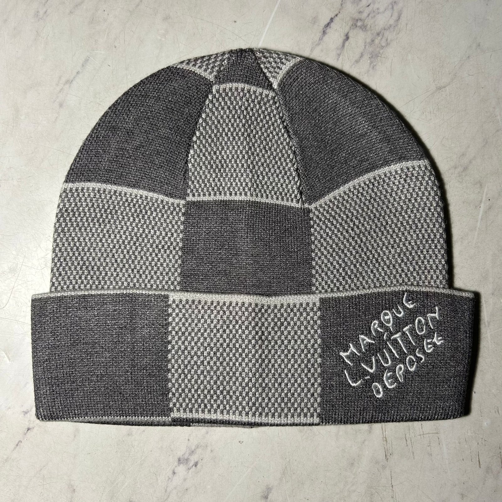 LV BEANIE & SCARF SET - Image 10