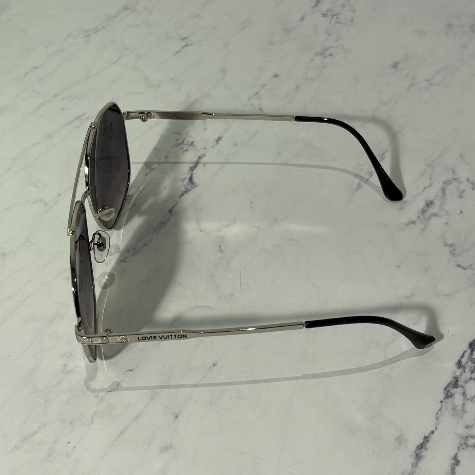 LV SUNGLASSES CLOCKWISE - Image 4