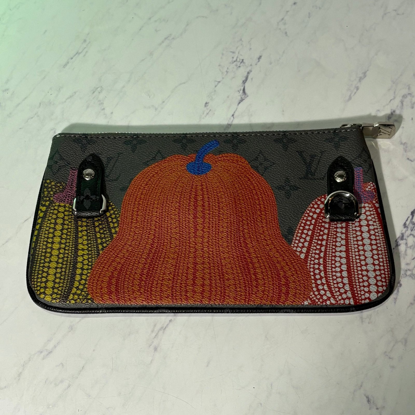 LV TRIO BAG PUMPKIN PRINT - Image 10