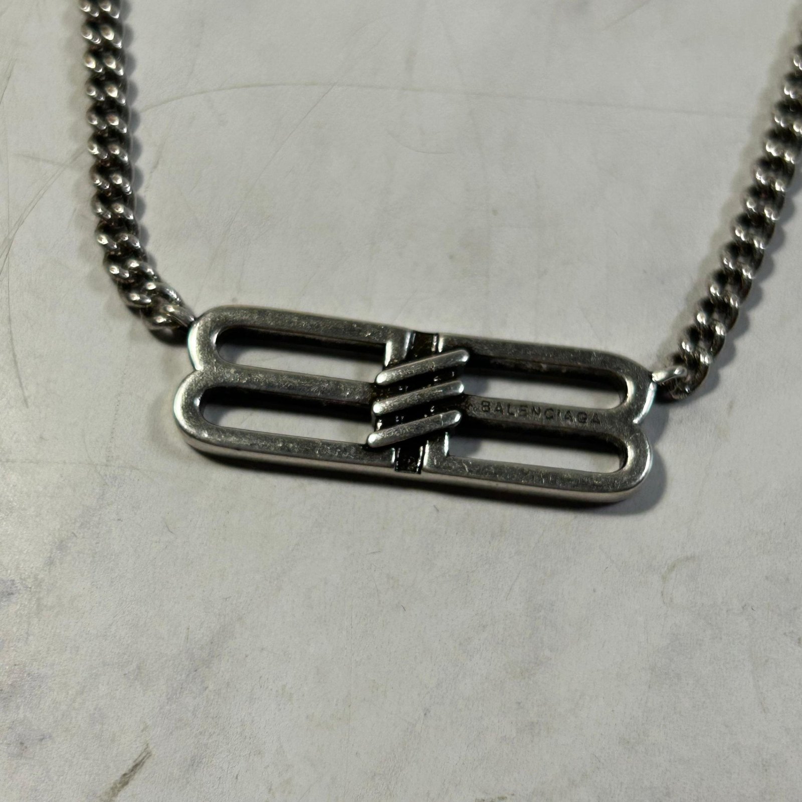 BALENCIAGA BB ICON GOURMETTE NECKLACE - Image 6