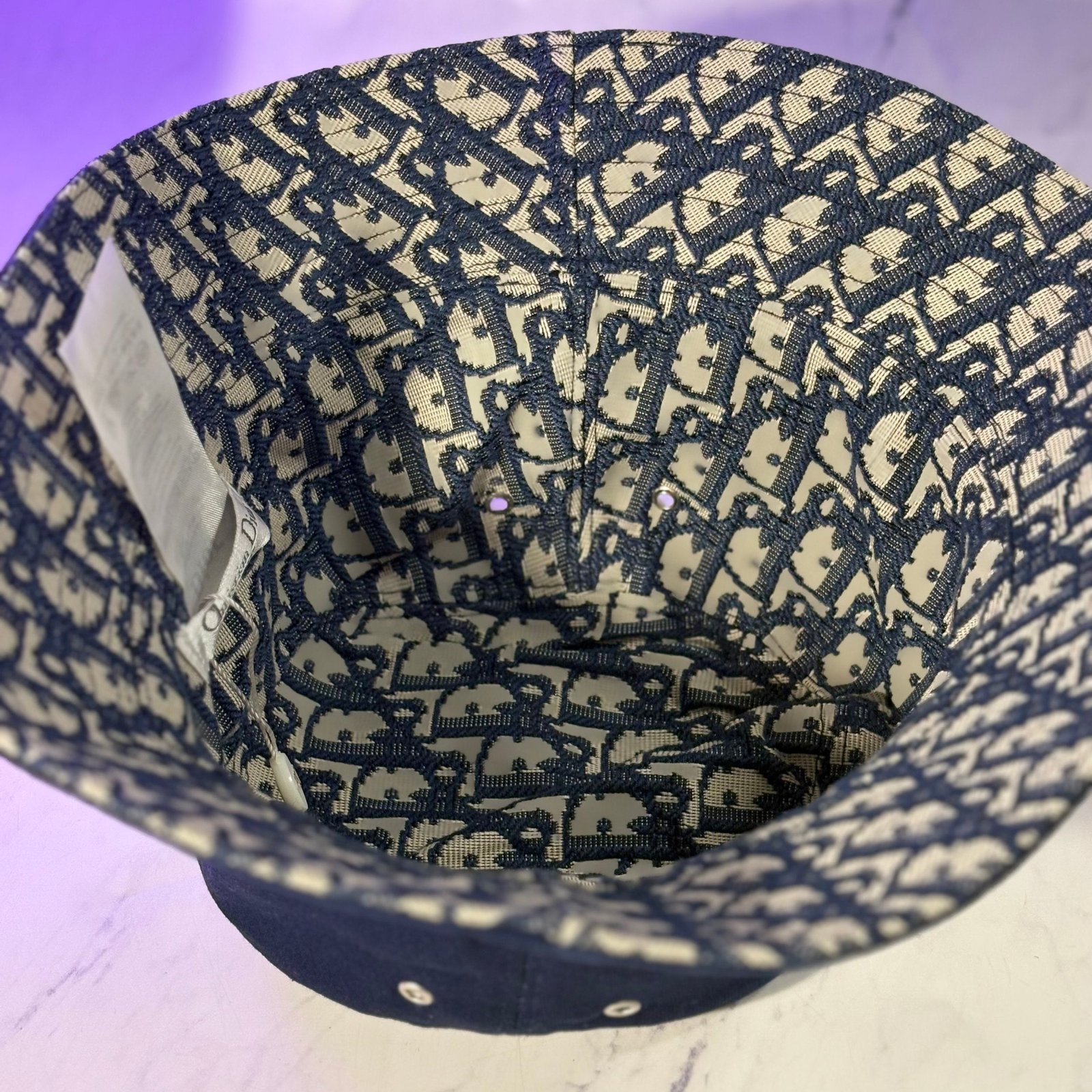 DIOR REVERSIBLE BUCKET HAT - Image 4