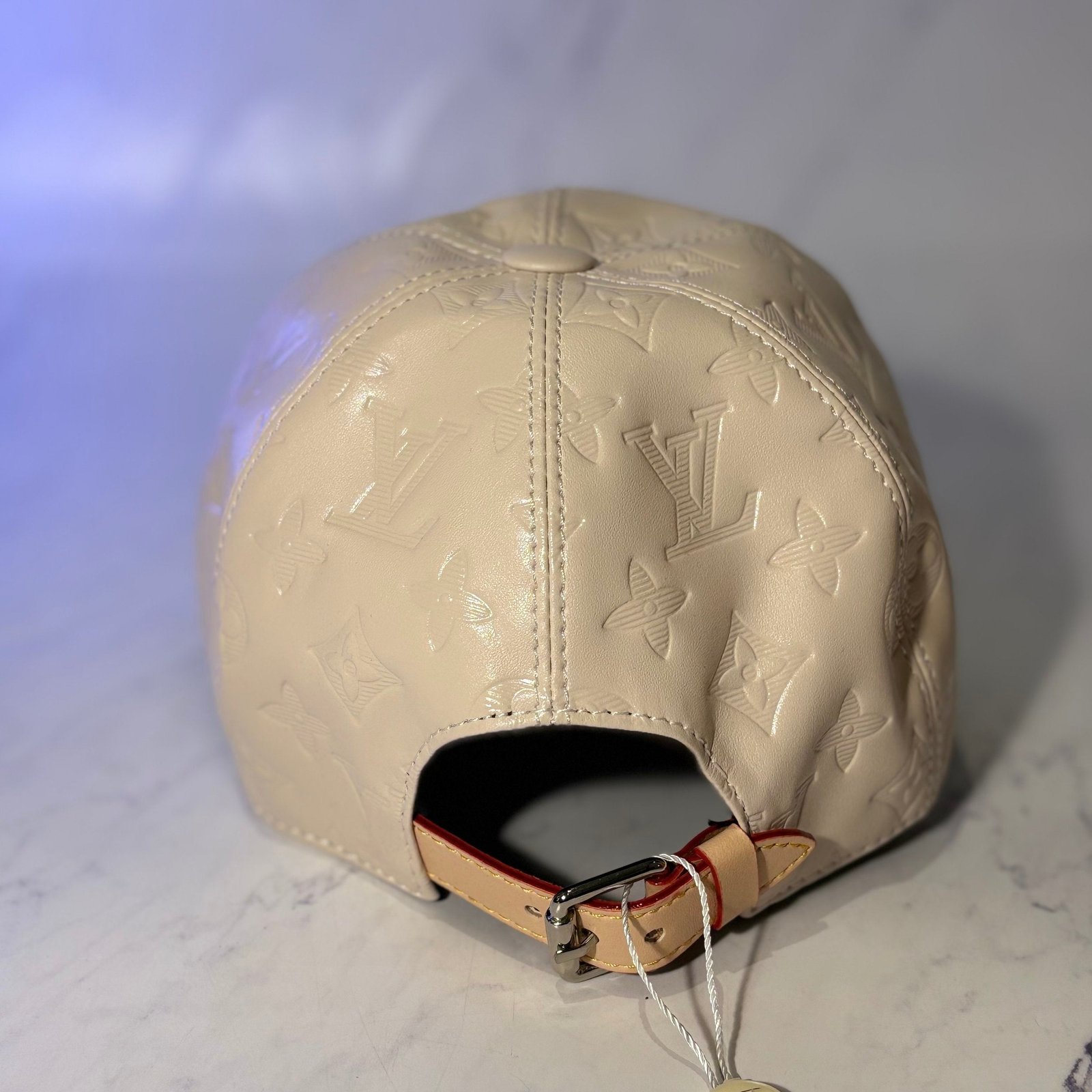LV CAP BEIGE - Image 8