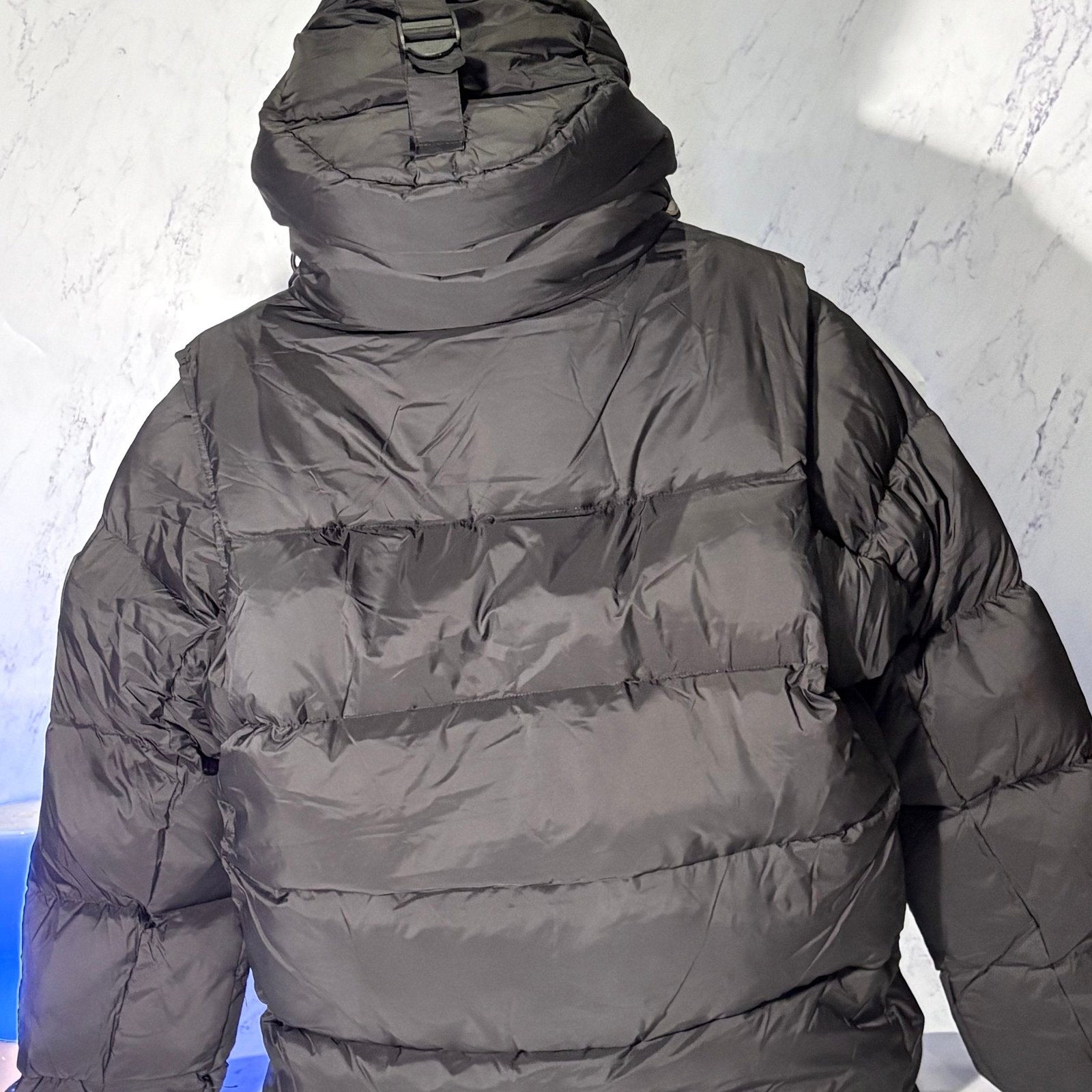 BURBERRY PUFFER JACKET (DETACHABLE ARMS) - Image 11