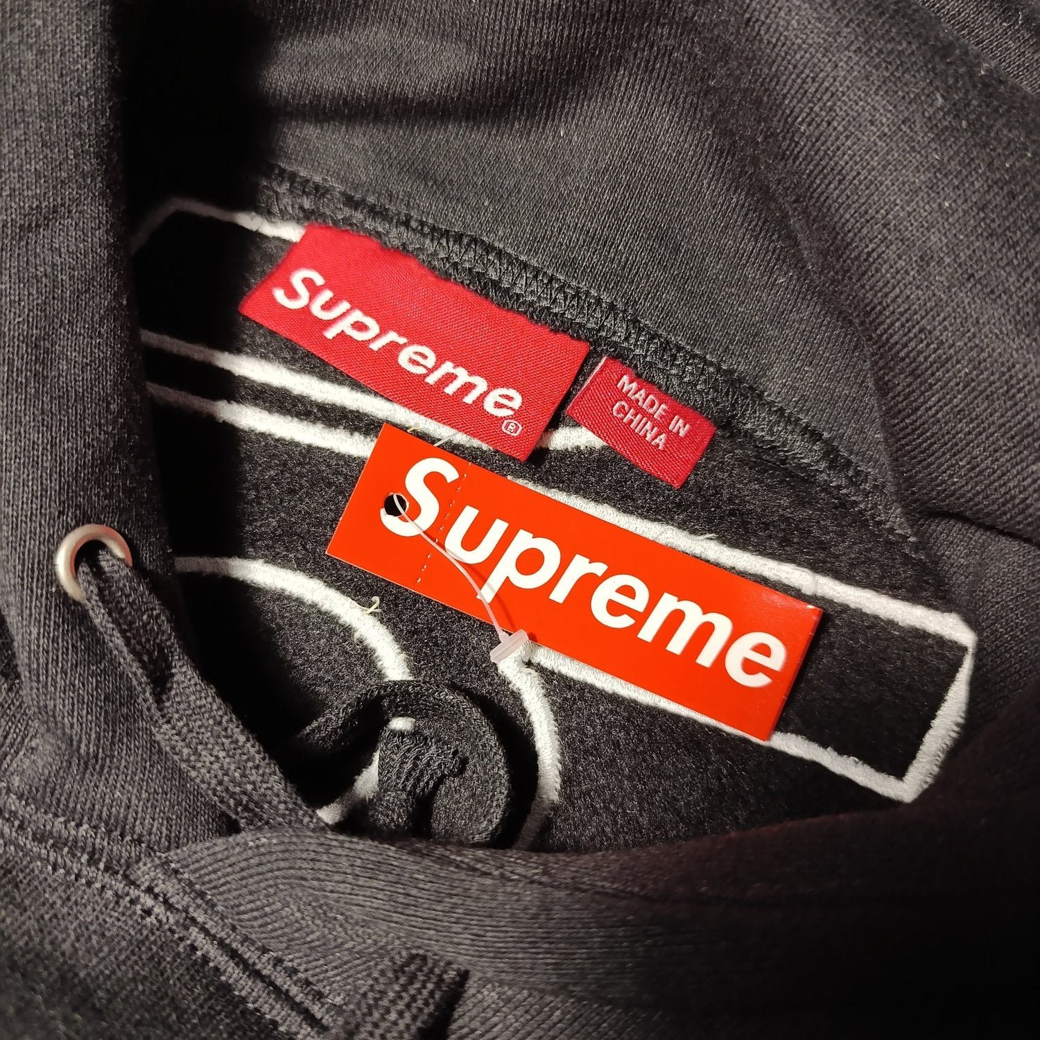 SUPREME SATIN APPLIQUE HOODIE (SIZE S-XL) - Image 3