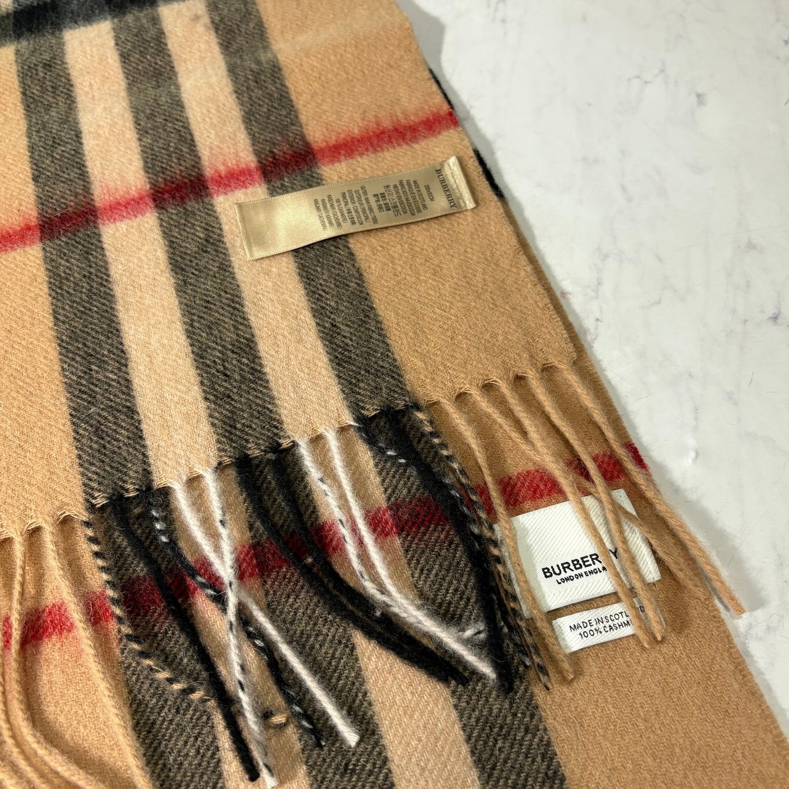 BURBERRY SCARF - Image 4