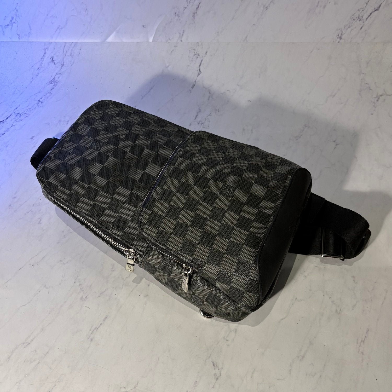 LV AVENUE SLING BAG - Image 3