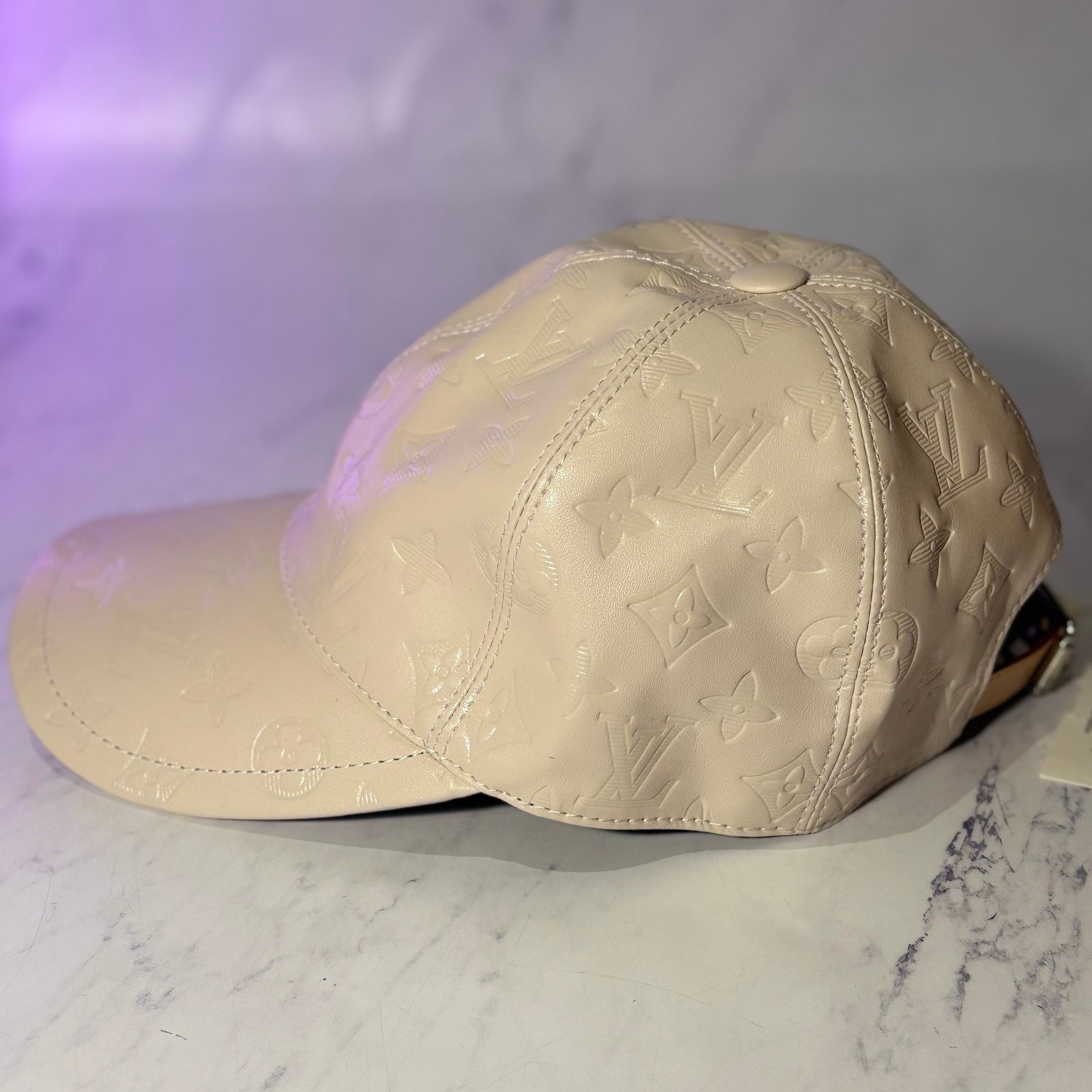 LV CAP BEIGE - Image 7