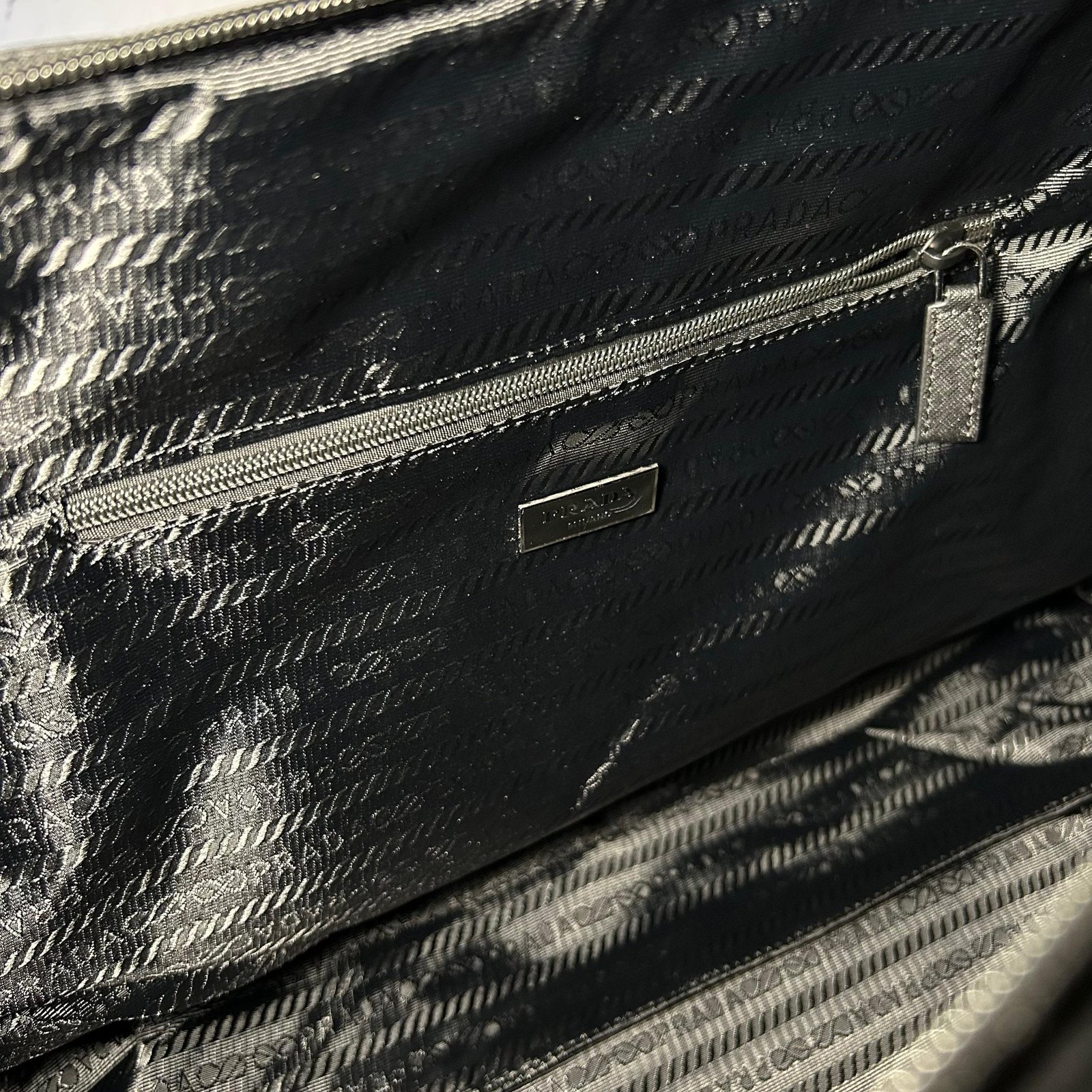 PRADA DUFFLE BAG - Image 5