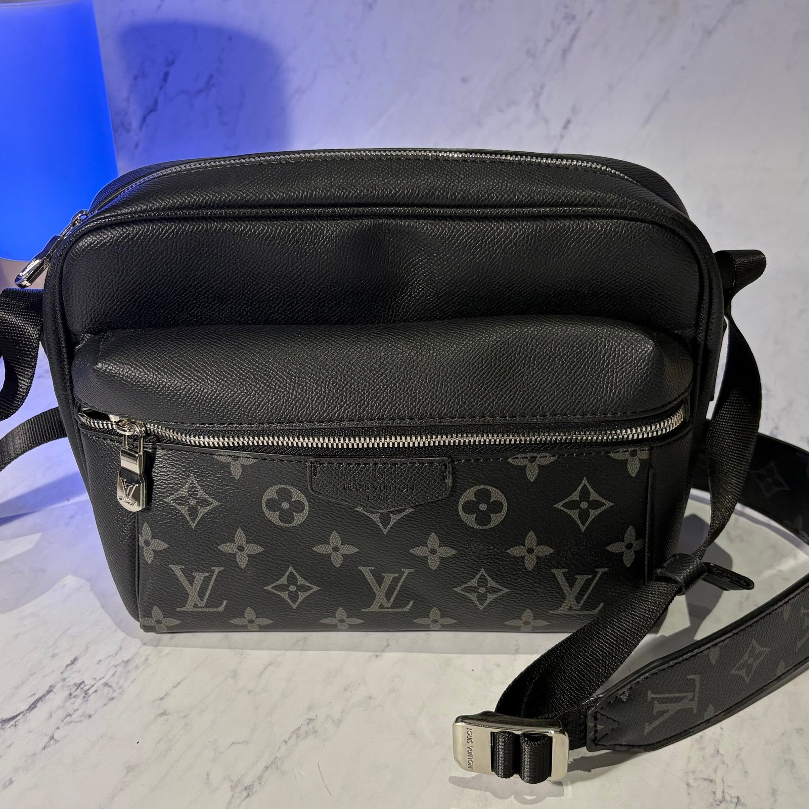 LV OUTDOOR BUM BAG - Image 8