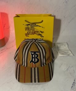 Alternative view of BURBERRY CAP