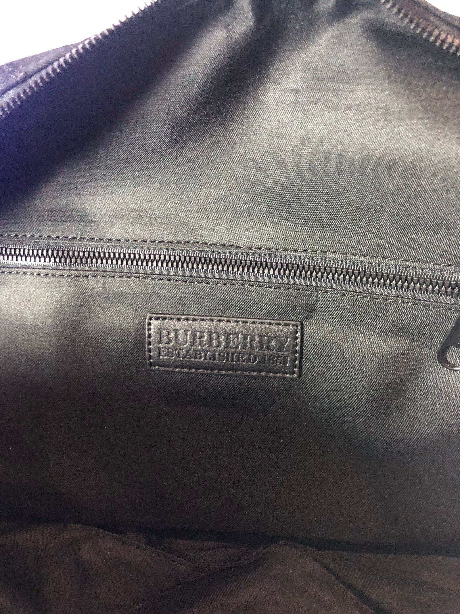 BURBERRY DUFFLE BAG - Image 7