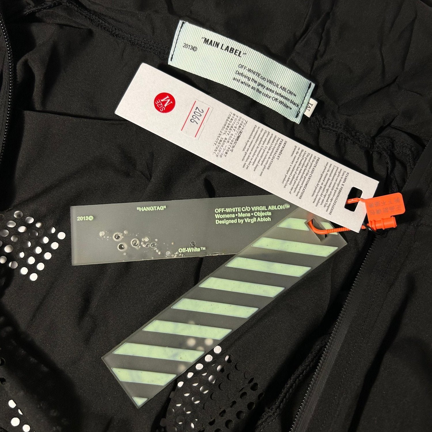 OFF WHITE WINDBREAKER (SIZE M-XL) - Image 4