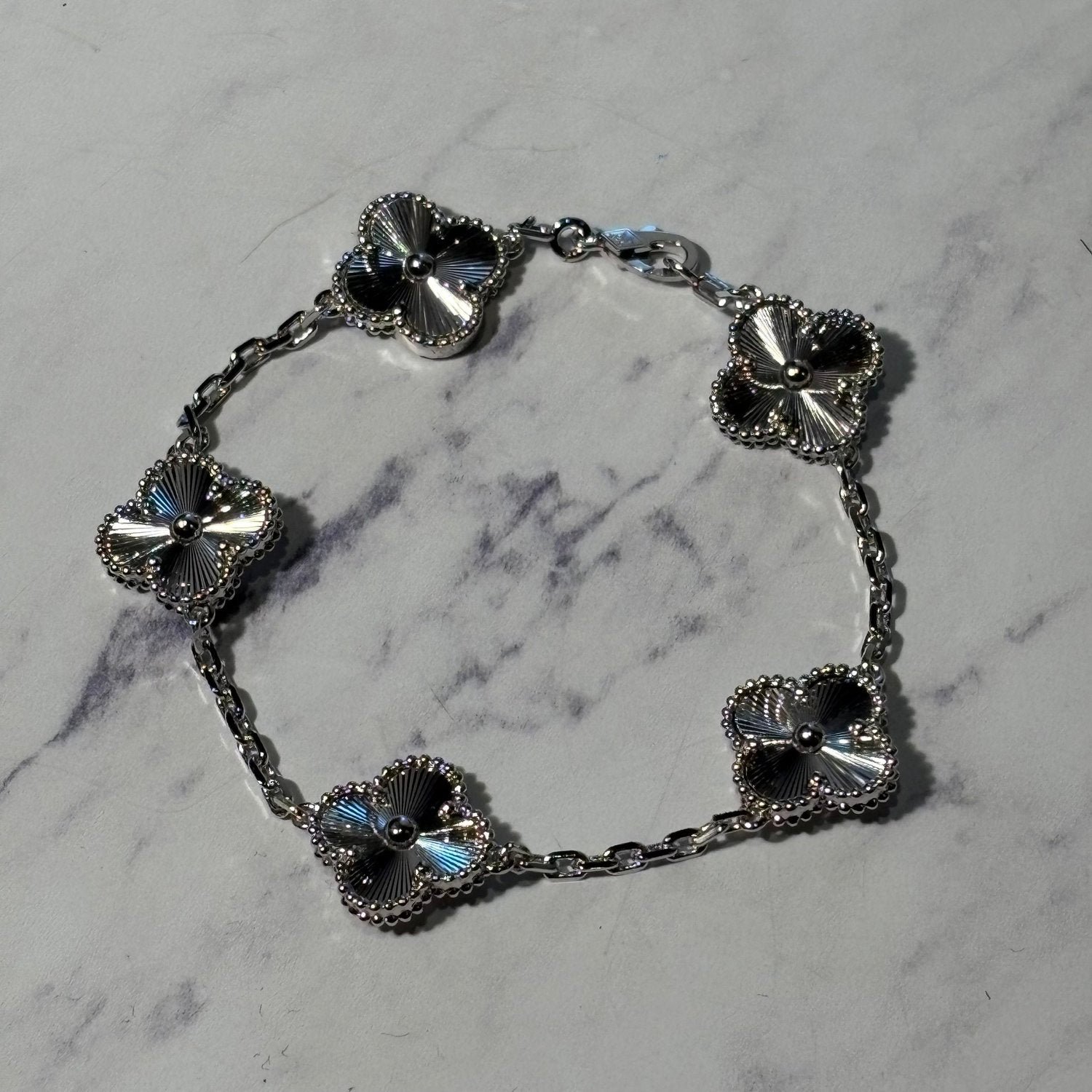 VAN CLEEF ALHAMBRA BRACELETS (16 COLOURS) - Image 35