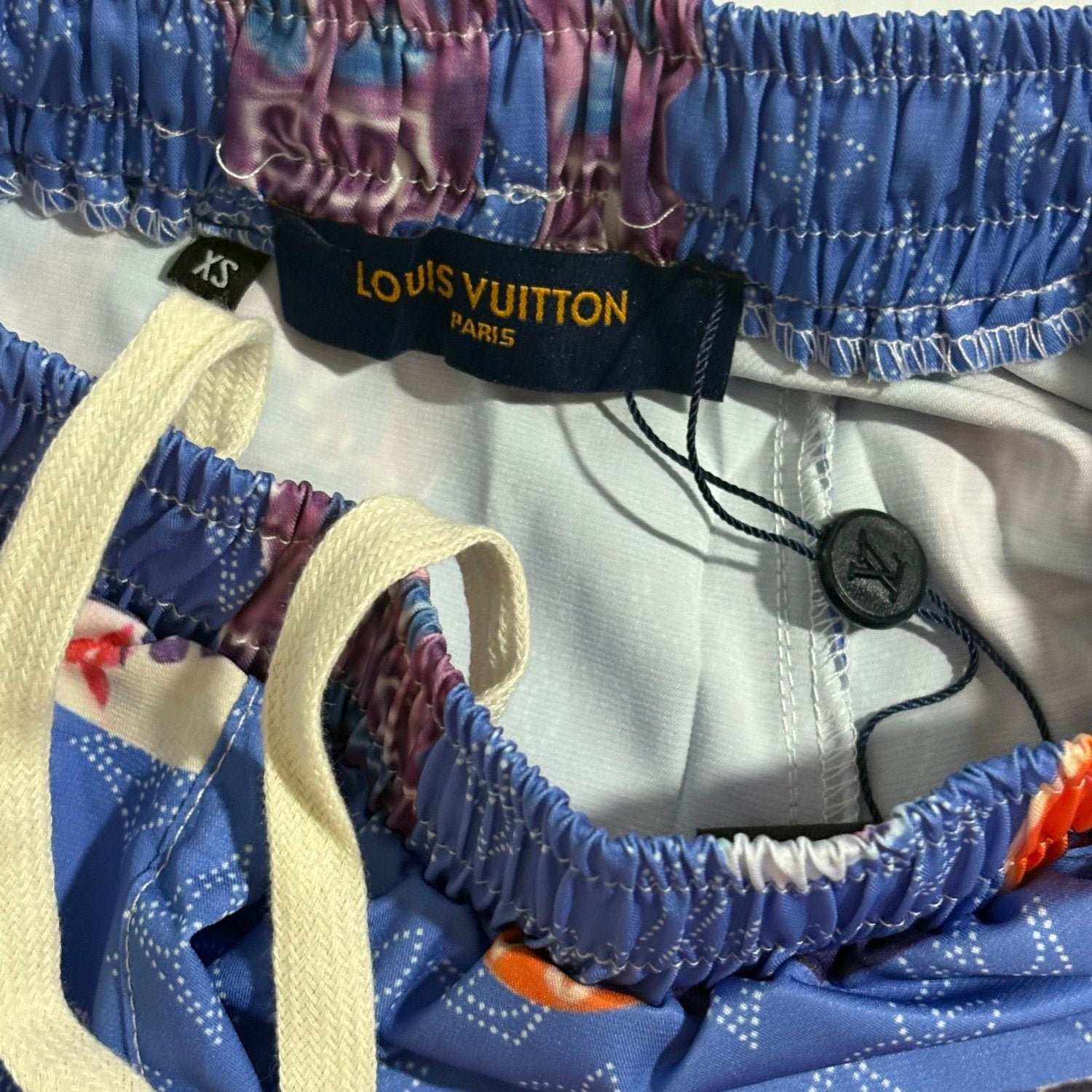 LV MAHINA PATCH SHORTS (SIZE XS-L) - Image 4