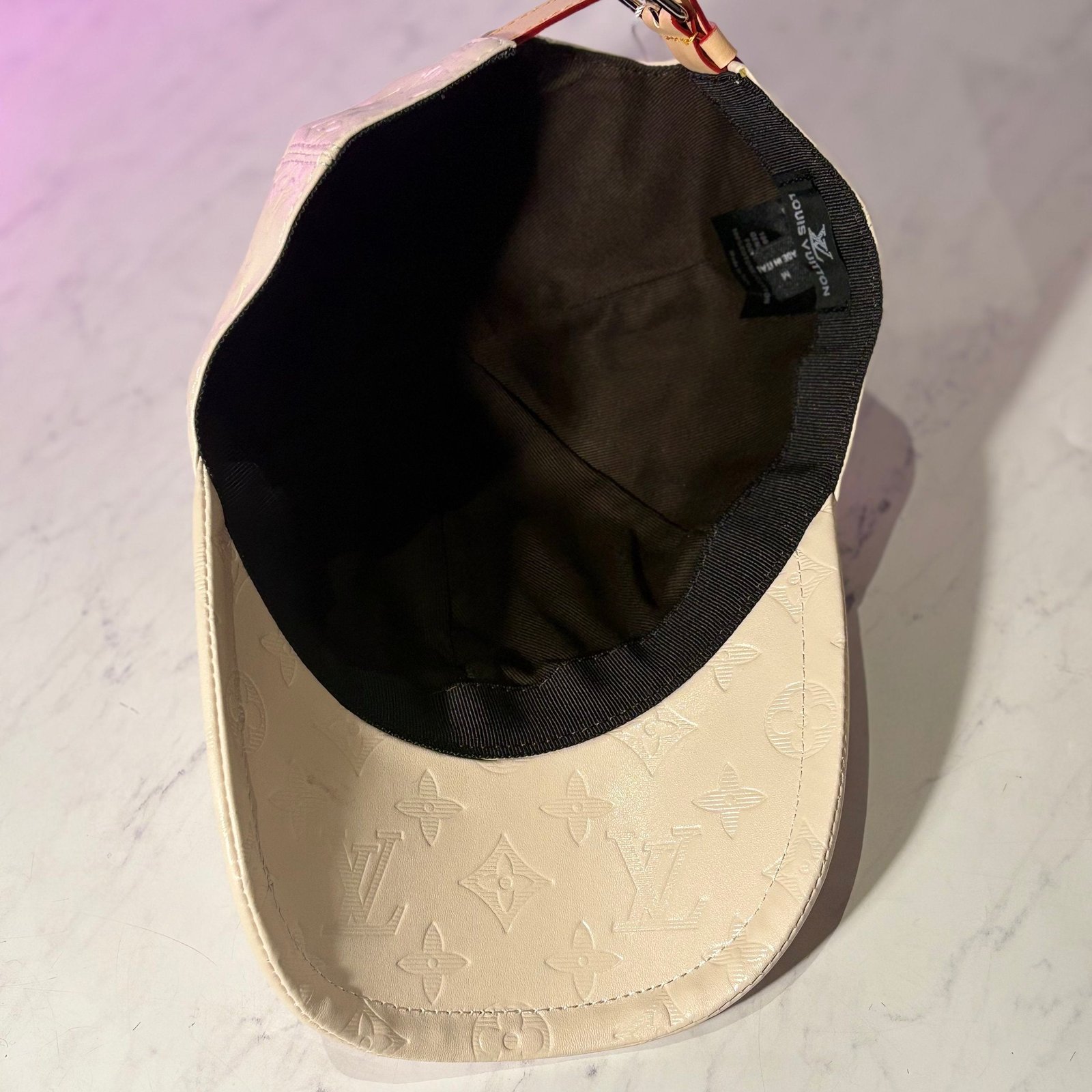 LV CAP BEIGE - Image 5