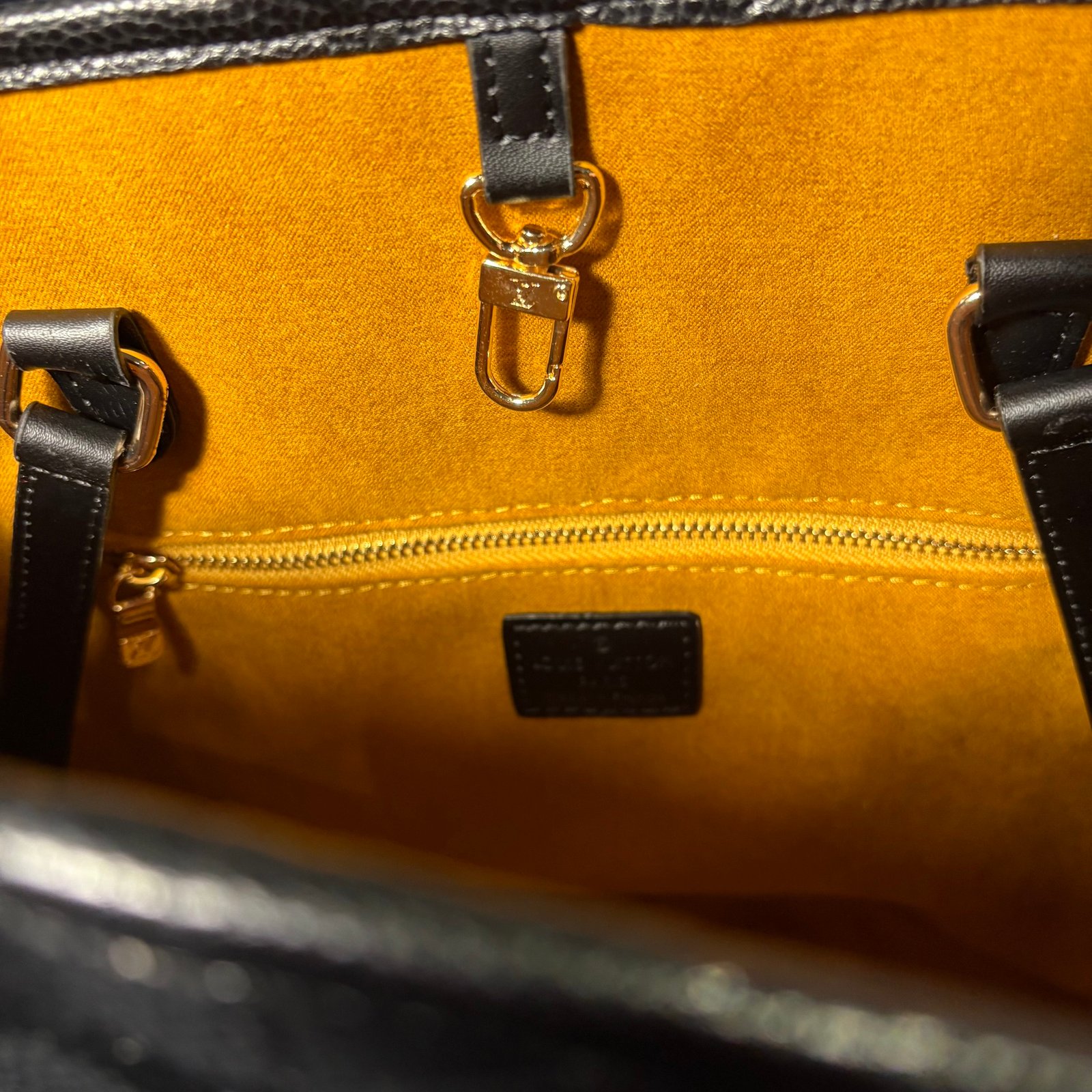 LV OTG TOTE BAG BLACK - Image 9