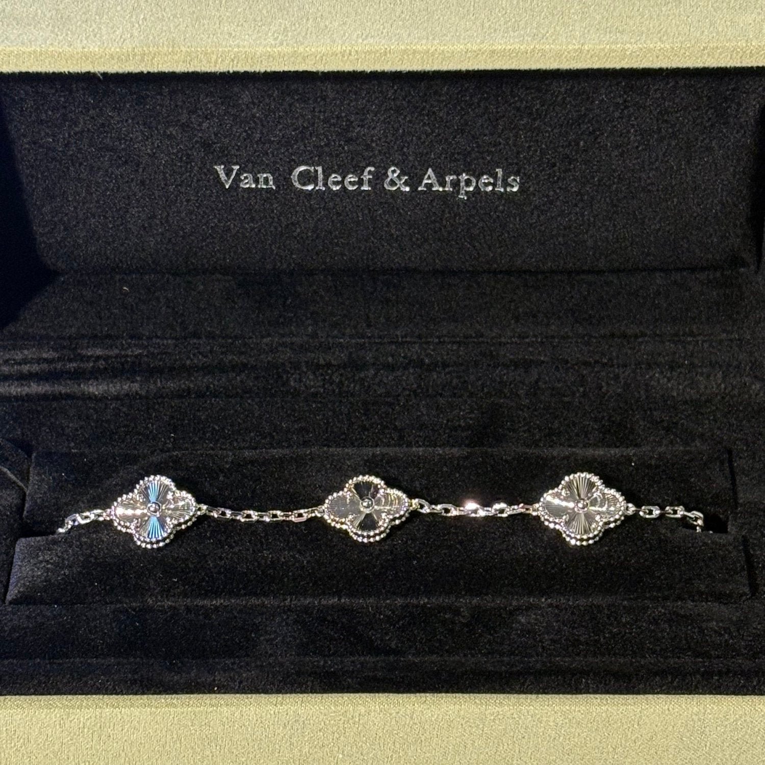VAN CLEEF ALHAMBRA BRACELETS (16 COLOURS) - Image 39
