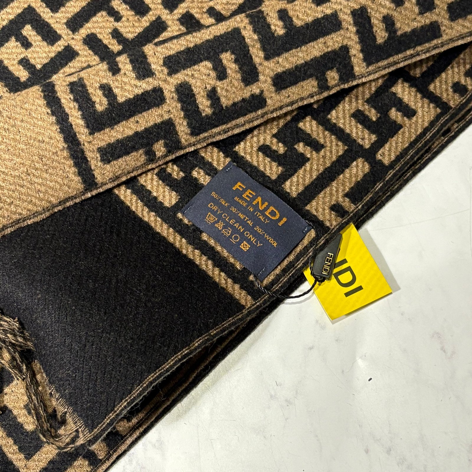 FENDI SCARF - Image 8